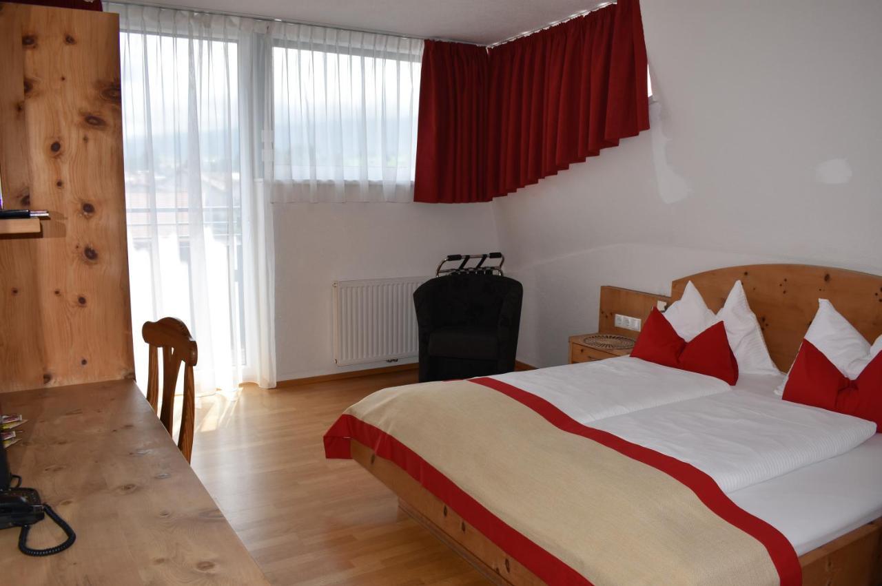 Hotel Kleißl Oberperfuss Buitenkant foto