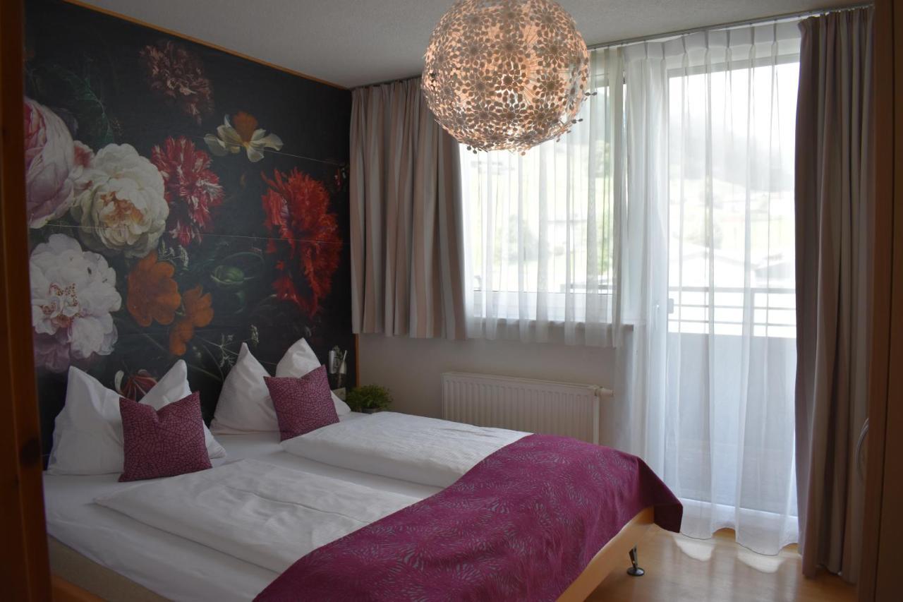 Hotel Kleißl Oberperfuss Buitenkant foto