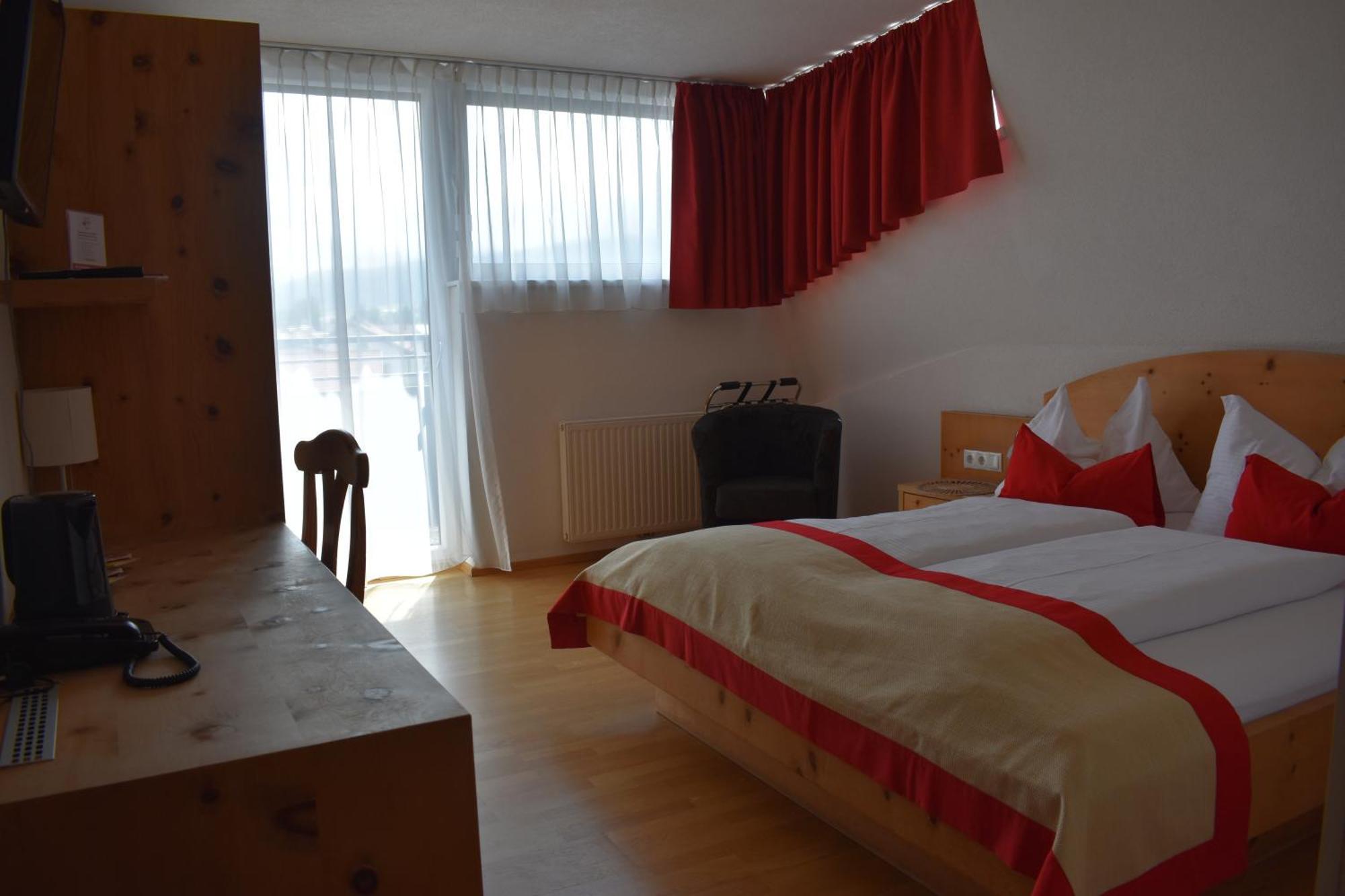 Hotel Kleißl Oberperfuss Buitenkant foto