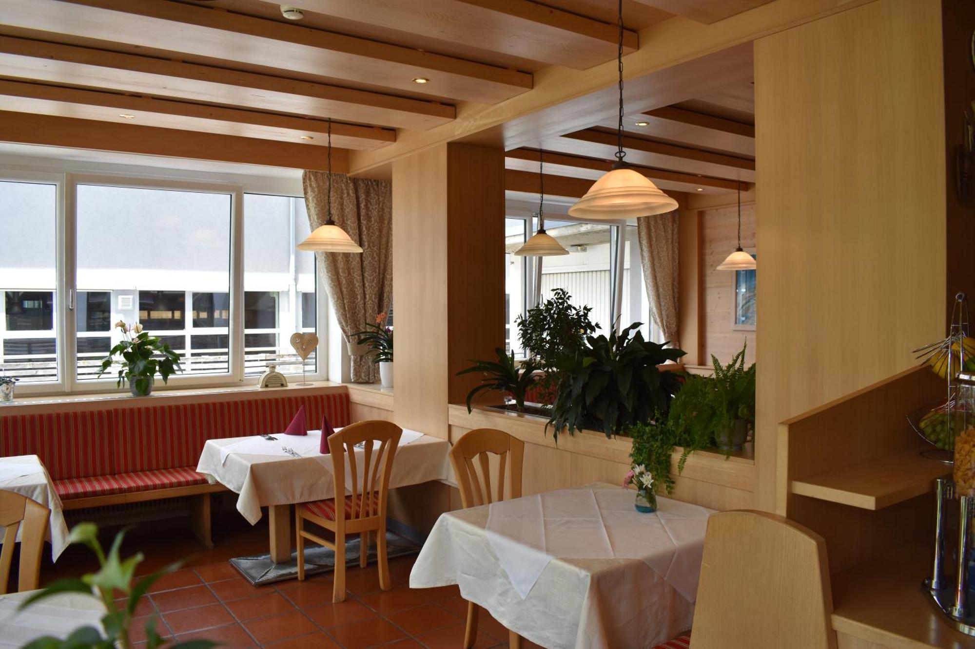 Hotel Kleißl Oberperfuss Buitenkant foto